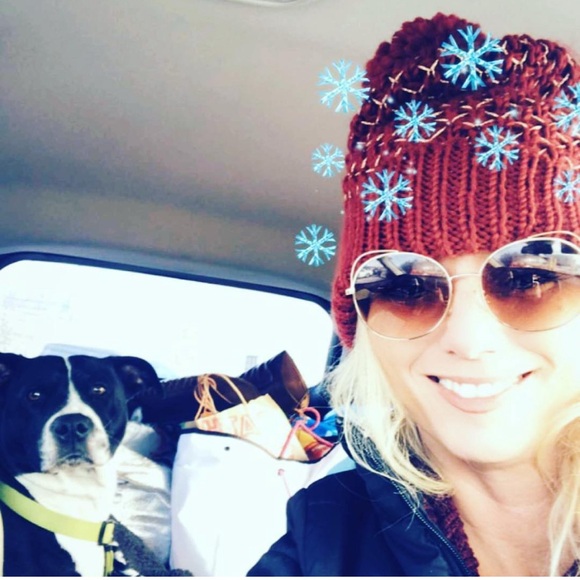 Tiffany is going live 🩵🌹🩷❤️🩷🌹🩵Deals and Steals - Picture 9 of 11